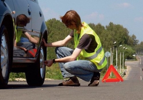 С 18 марта российские водители обязаны носить светоотражающие жилеты