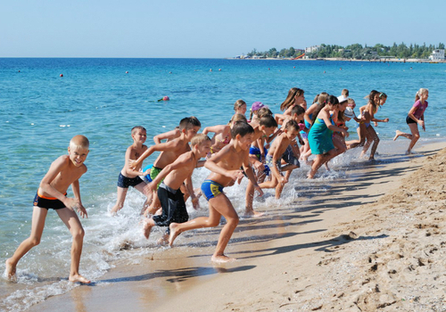 В Крыму более 50 лагерей готовы к приему детей на летние каникулы