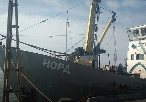 "Направили пулеметы, загнали на корму". Крымские рыбаки - о захвате судна "Норд"
