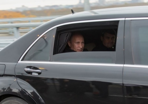 Путин может проехать по Крымскому мосту на «Кортеже»