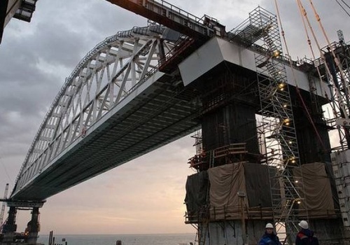 Москва продлила сроки завершения работ по безопасности Крымского моста