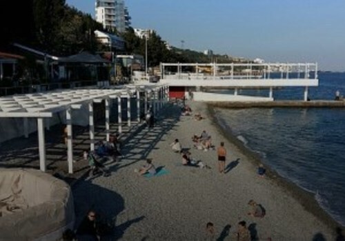 В Крыму не успевают обследовать пляжи: водолазы проверили 78 из 450