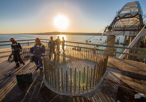 Строитель Крымского моста чуть не утонул: его спас боец Росгвардии