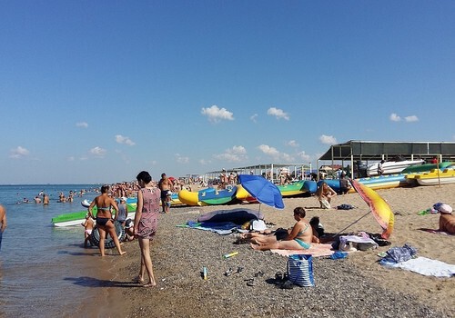 Власти Феодосии заявили, что пляжи города почти готовы к сезону