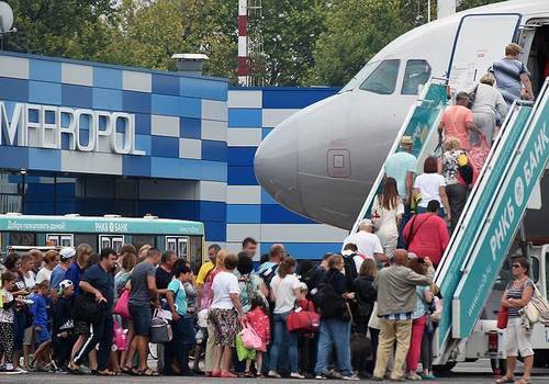 Авиакомпании резко сократили число рейсов в Крым