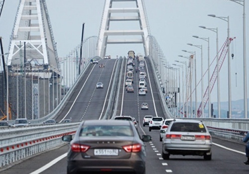 «19 км крутить педали придется без отдыха» — велосипедистам разъяснили правила проезда по Крымскому мосту