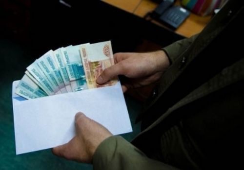 Глава госпредприятия «Крым-Фармация» задержана при получении взятки 400 тысяч рублей