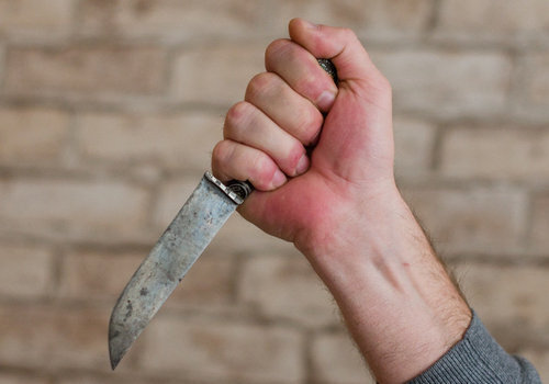 В Крыму 19-летний парень зарезал бывшую девушку
