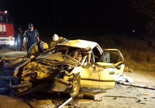 В Крыму ночью фура раздавила легковушку с пассажирами. Погибли пять человек ФОТО
