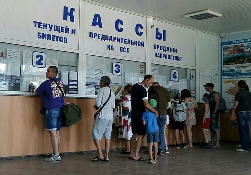 К 1 августа на остановках по Крыму опубликуют расписание движения автобусов