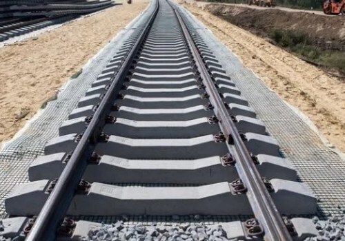 Железная дорога в Крым будет готова следующей осенью – министр транспорта