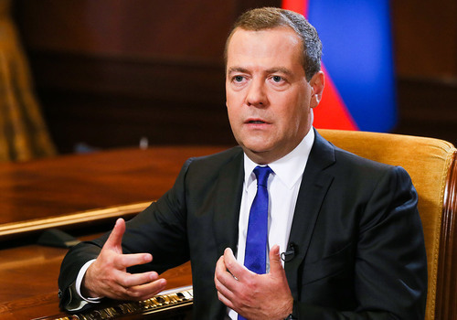 Медведев поручил обеспечить Крым водой