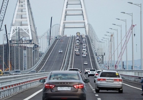 Движение к Крымскому мосту будут ограничивать до конца августа