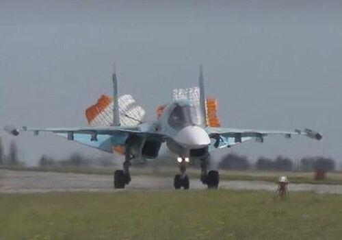В Крым прилетели более 30 бомбардировщиков и истребителей из Ростовской области ВИДЕО