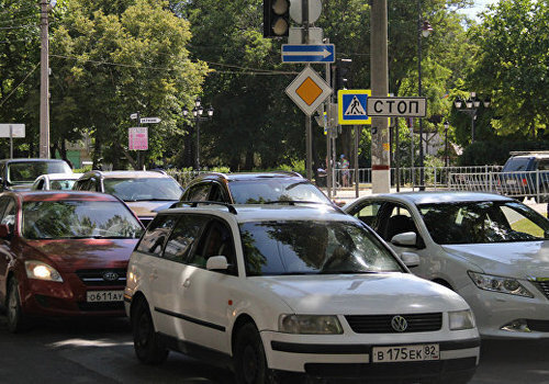 Не спешите в Симферополь: утренние заторы полностью парализовали движение
