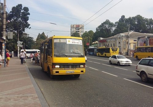 Из-за ремонта дорог в Симферополе изменена схема движения двух маршруток