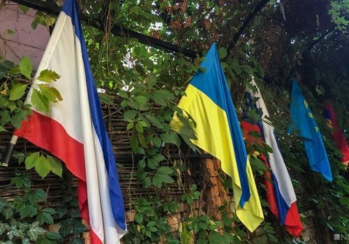Киев препятствует выходу крымчан из украинского гражданства
