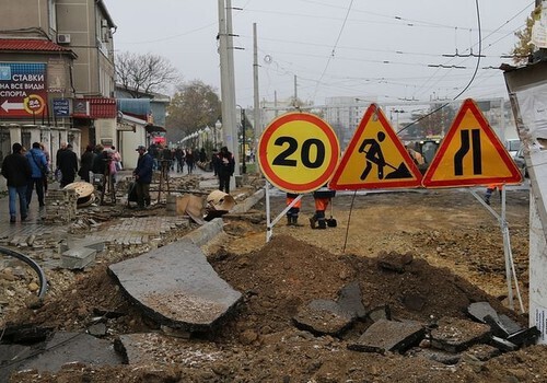 Капремонт по-крымски: тротуары Симферополя стали арт-объектами «Сломай себе ноги» ФОТО