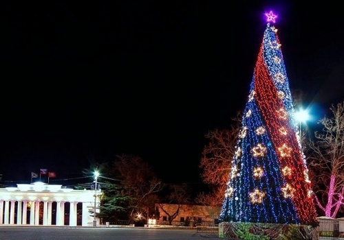 Главную елку Севастополя откроют 22 декабря