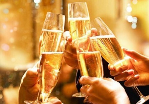 Эксперты рассказали, как крымчанам выбрать шампанское к Новому году
