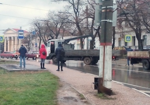 В Севастополе «увели» остановку на глазах у пассажиров