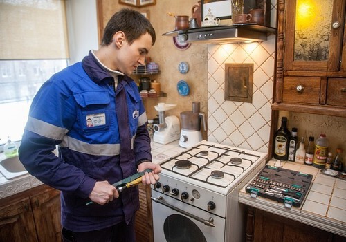После ЧП в Магнитогорске и в Шахтах по квартирам крымчан начали ходить мошенники с датчиками утечки газа