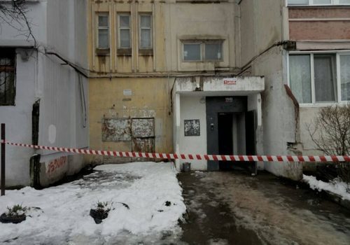 Крымский следком назвал обвиняемых в гибели женщины и ребёнка в рухнувшем лифте