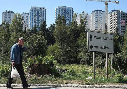 Россияне с материка массово скупают крымское жилье в кредит