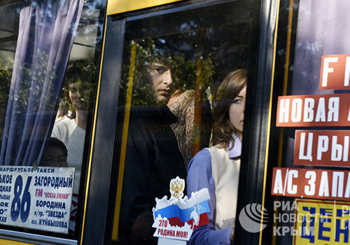 Перевозки под «черным флагом» и хамство: Аксенов требует ревизии перевозчиков