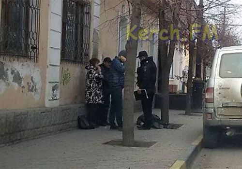 В Крыму посреди улицы умер мужчина ФОТО