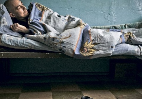Крымские больницы: "Лечат хорошо — но с тараканами, без душа и на грязном белье"