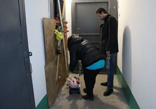 Жители симферопольской многоэтажки, где погибли женщина и ребенок, боятся пользоваться лифтом ФОТО