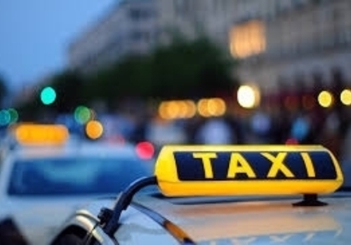 В Крыму таксист ударил пьяного клиента