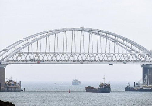 В Керченском проливе село на мель судно с металлом из Украины