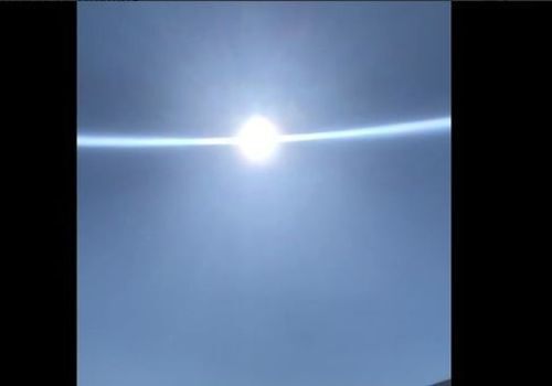 Очевидцы в Ялте запечатлели редкий оптический феномен на Солнце ВИДЕО