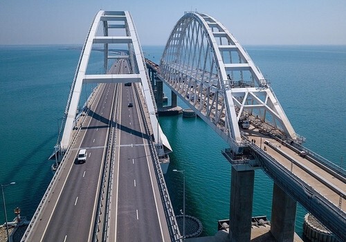 За год по Крымскому мосту проехали пять миллионов автомобилей