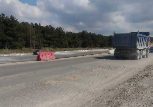 Ремонт Камышового шоссе обещают закончить к концу года