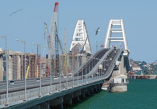 Первый поезд по Крымскому мосту приедет из Москвы