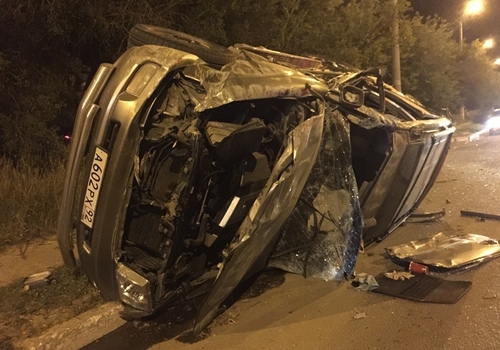 Машина в хлам: в Севастополе ночью столкнулись трактор и внедорожник ФОТО, ВИДЕО