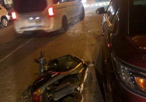 Очевидец: В Севастополе водитель сбил мопедиста и скрылся с места ДТП