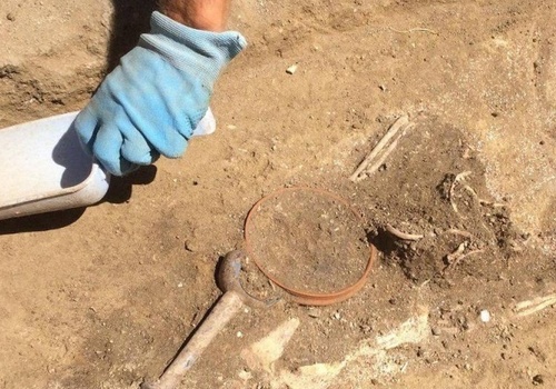 В Крыму при раскопках нашли непонятное погребение младенца