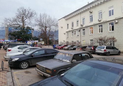 В Ялте хотят начать строить многоуровневые парковки