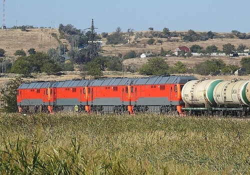 Фотофакт: В Крым прибыли новые локомотивы