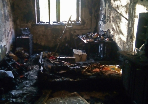 В Феодосии на пожаре в общежитии погибла пенсионерка