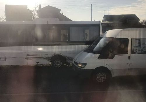 Автобус "Евпатория - Симферополь" попал в аварию
