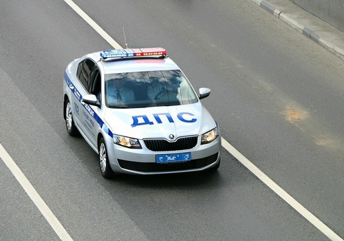 В Крыму пьяный водитель «прокатил» полицейского на капоте
