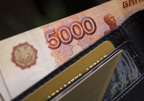 Минус 150 тысяч: в Ялте у мужчины похитили портмоне с деньгами и документами