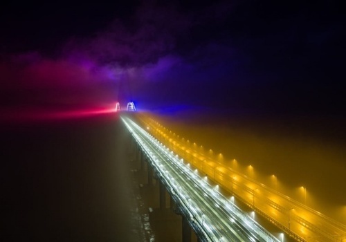 На Крымском мосту впервые зажгли новую подсветку