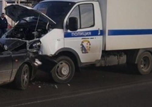 В Севастополе в ДТП пострадал полицейский автозак