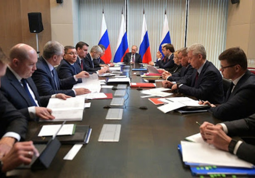 Путин поручил изменить процедуру выбора стройподрядчиков в Крыму